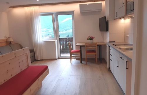 Naturno Apartment | Vacation apartment 1 "Wallburg" in a quiet location Naturns