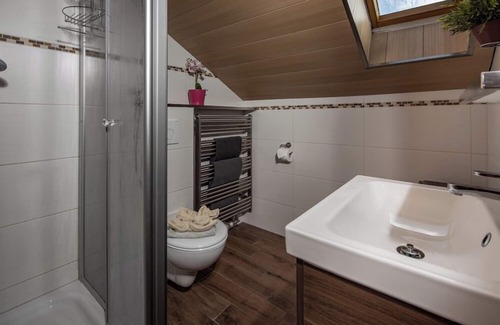 Aufham Apartment | Vacation apartment 2 Untersberg, up to 5 persons, balcony