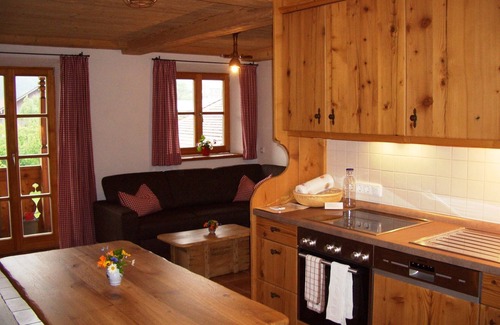 Kleinhogl Apartment | Vacation apartment Bavaria 62 sqm up to 5 persons, 2 sleeping cabins, 3 bedrooms, balcony