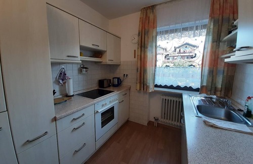 Bad Fuessing Apartment | Vacation apartment with kitchenette and balcony 500m from Therme 1