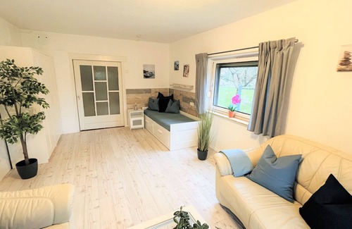 Wulsdorf Apartment | Vacation apartment close to nature in the city not far from the fishing port