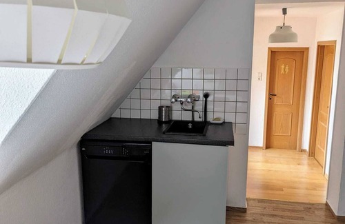 Schiffdorferdamm Apartment | Vacation apartment with conservatory in Bremerhaven
