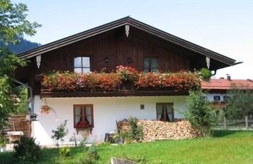 Schleching Apartment | Vacation apartment for 1-4 persons, 32 sqm, eat-in kitchen, 1 sep. Bedroom, balcony