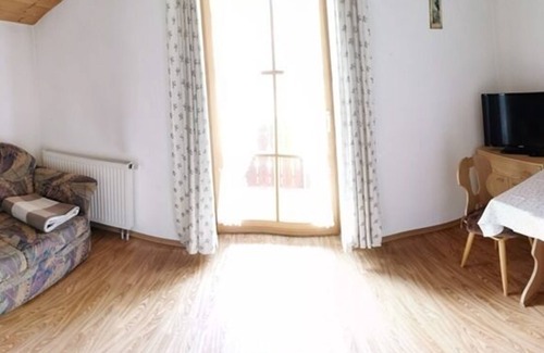 Schleching Apartment | Vacation apartment for 1-4 persons, 32 sqm, eat-in kitchen, 1 sep. Bedroom, balcony