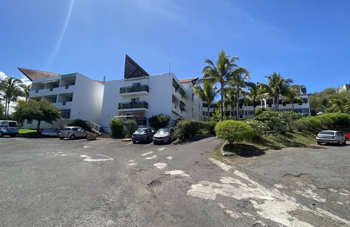 Boucan Canot Apartment | Vacation apartment F2 5 minutes walk from boucan beach