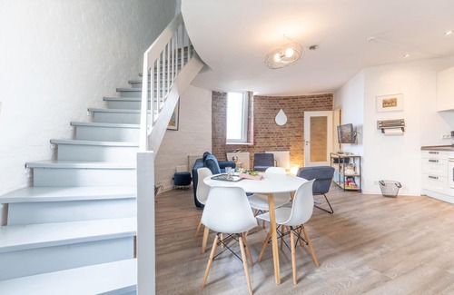 Zentrum Apartment | Vacation apartment Husumer Wasserturm - Apartment 1 in Husum for up to 3 people