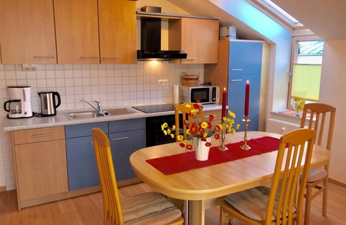 Juliusruh Apartment | Vacation apartment in the beach residence Juliusruh, beach location w/sea view.