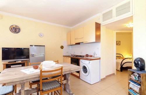 Lu Bagnu Apartment | Vacation Apartment Casa Rita with Balcony & A/C