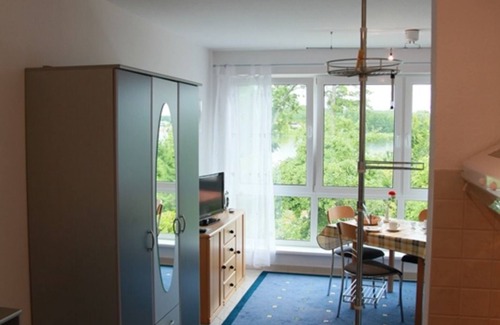 Mirow Apartment | Vacation apartment on Lake Mirower See (without balcony) right Whg.3 - Ferienwohnungen am See