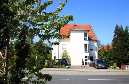 Mirow Apartment | Vacation apartment on Lake Mirower See (without balcony) right Whg.3 - Ferienwohnungen am See