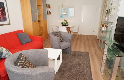 Damp Apartment | Vacation apartment on the harbor side - 200 meters to the beach - - with a dream view of the harbor