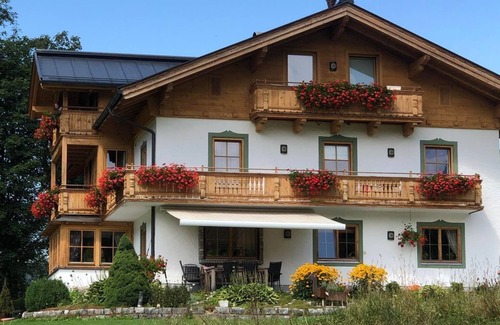 Faistenau Apartment | Vacation apartment Sonnberg GROSS - House Hirschpoint