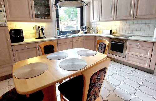 Kuesten Apartment | Vacation apartment "Sonnengarten" - garden oasis for rest and relaxation