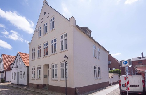 Zentrum Apartment | Vacation apartment "Unter Sternen" in Husum for up to 4 people