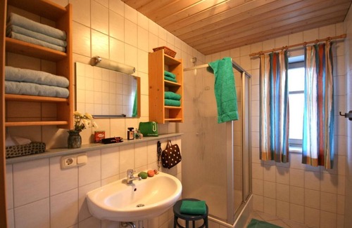 Altnußberg Apartment | Vacation apartment with 2 bedrooms and balcony (65 sqm)
