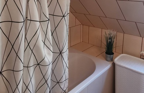 Arnegg Apartment | Vacation apartment "Waldblick" Ulm center - University & Science Park nearby