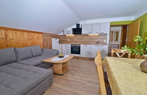 Arnbruck Apartment | Vacation apartment with 2 bedrooms, each with a balcony