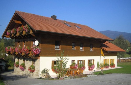 Arnbruck Apartment | Vacation apartment with 2 bedrooms, each with a balcony
