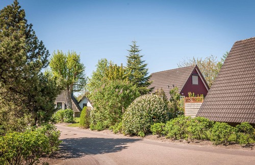 Dorumer Neufeld House | Vacation bungalow Mellumplate. At ground level and in the middle of nature.