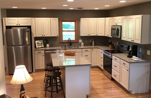 Marion House | Vacation Cottage Perfect Retreat for Family and Friends