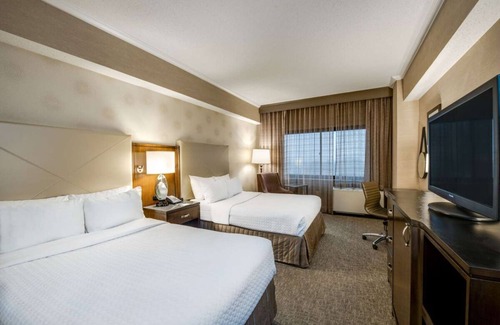 White Plains Resort | Vacation Day Is Always A Great Idea! Near Jacob Purdy House, Pet-Friendly