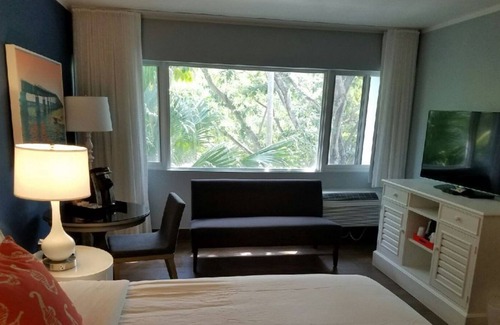 Marathon Resort | Vacation Day Is Always A Great Idea! Onsite Pool, Tennis Courts, Free Parking
