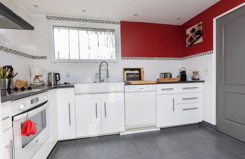 Vieux-Boucau-les-Bains House | Vacation Home 'Maison Jean-Michel' with Private Garden, 2 Terraces & Wi-Fi