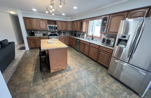 North Kingsville House | Vacation getaway at the POORE HOUSE.