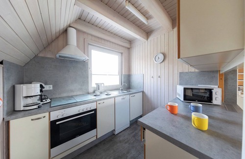 Dorumer Neufeld House | Vacation home Cora. Relaxing and close to the beach.