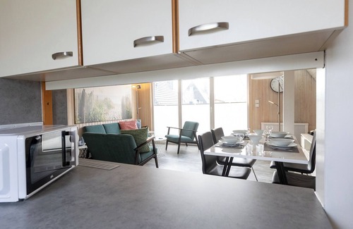 Dorumer Neufeld House | Vacation home Cora. Relaxing and close to the beach.
