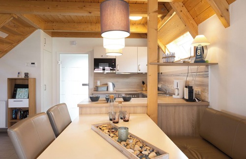 Dorumer Neufeld House | Vacation home Philipp. Between sea and marshland.