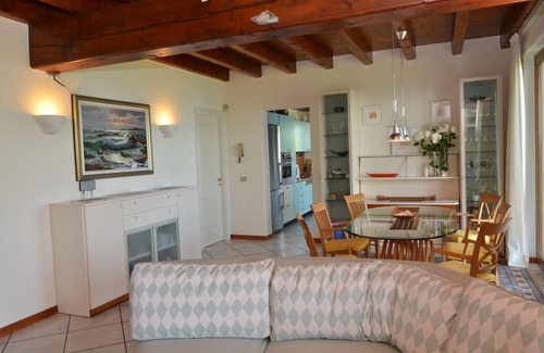 Meina Villa | vacation holiday villa casa house rental italy, lake maggiore, lake district, vacation holiday villa casa house to rent