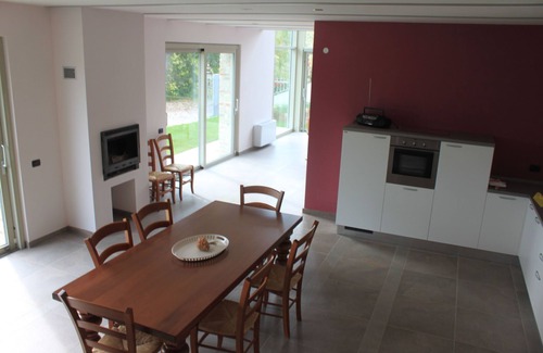 Serralunga d'Alba Cottage | Vacation home surrounded by the vineyards of Barolo