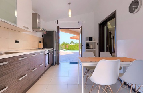 Liznjan House | Vacation home Andrea by Interhome