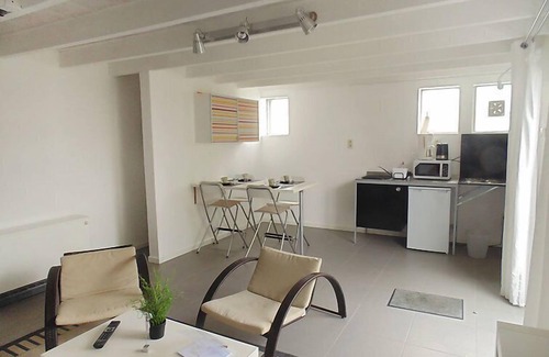 Beveren House | Vacation home Bbrik by Interhome