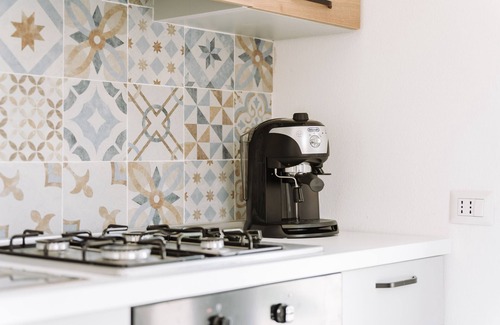 Maddalenedda House | Vacation Home "Casa Sara" near Beach with Private Garden & Wi-Fi