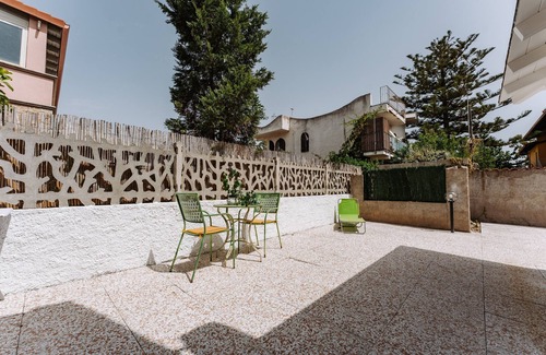 Maddalenedda House | Vacation Home "Casa Sara" near Beach with Private Garden & Wi-Fi