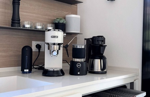 Lonato del Garda House | Vacation home "Casa sulle colline di Barcuzzi" Pool, garden & barbecue