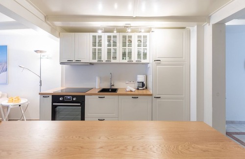 Zentrum House | Vacation home Dat witte Hus in Husum for up to 5 people