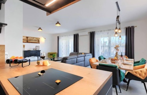Svetvincenat House | Vacation home Drago by Interhome