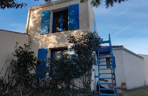 La Remigeasse House | Vacation home in a quiet location and close to the beach