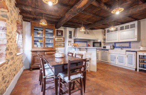 Marliana House | Vacation Home in Marliana with 2 bedrooms sleeps 6