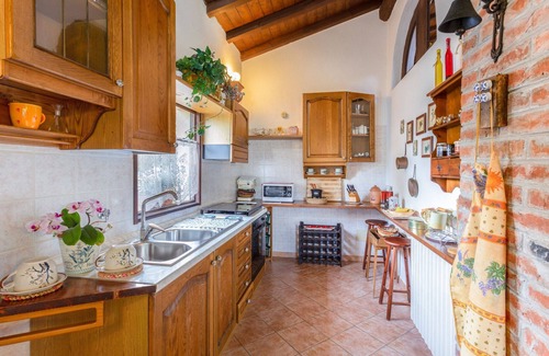 Vicchio House | Vacation Home in Pilarciano with 4 bedrooms sleeps 7