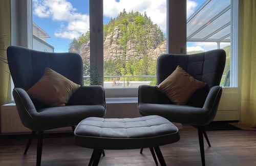 Oybin House | Vacation home Ingeborg - unique view of the Oybin mountain and the Hochwald forest