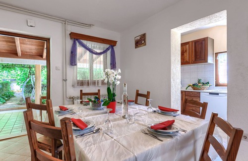 Laginji House | Vacation home Jakov by Interhome