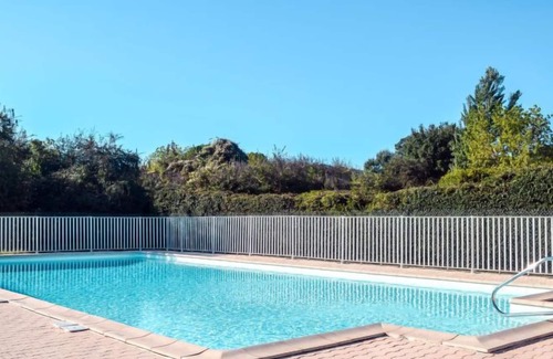 Pierrevert House | Vacation home L'Orée du Golf (PVE100) in Pierrevert - 4 persons, 2 bedrooms
