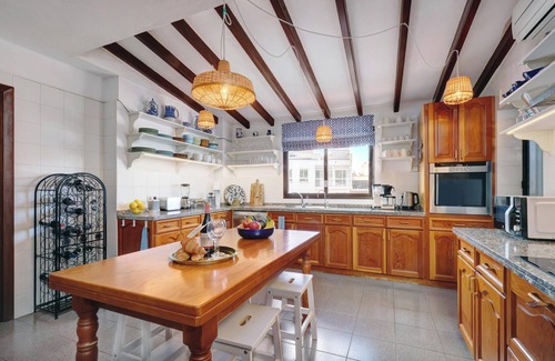 Historic Center of Estepona House | Vacation Home 'La Casa de Manuel' Close to the Beach with terrace