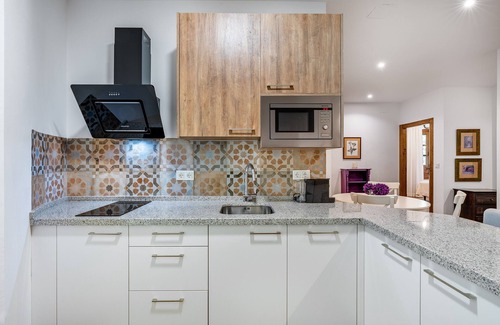 Durcal Apartment | Vacation Home "La Fuente" with Lake View, Shared Pool & Wi-Fi