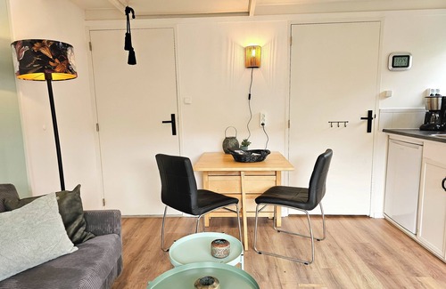 Gapinge Apartment | Vacation home 'logeerhuis' for rent in Gapinge for 4 persons and 2 dogs!