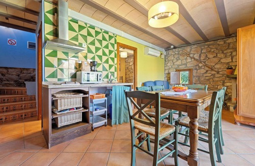 Flix House | Vacation Home "Mas De Lorena" with Mountain View, Shared Pool & Wi-Fi